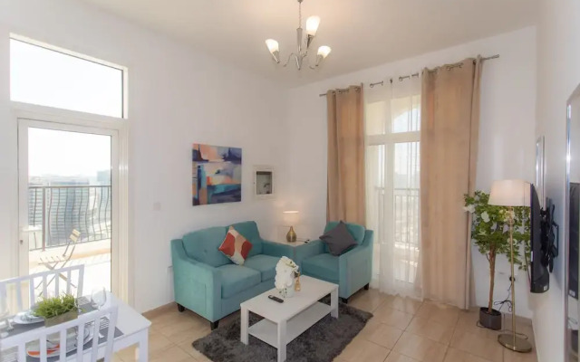 Lofty apt with panoramic view terrace