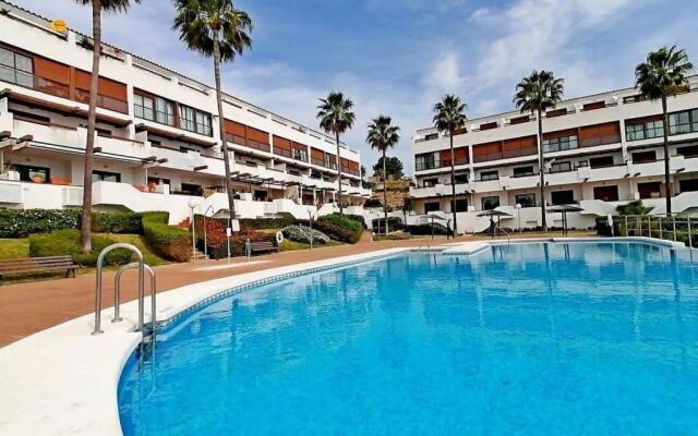 Luxury apartment with sea views in golf area.