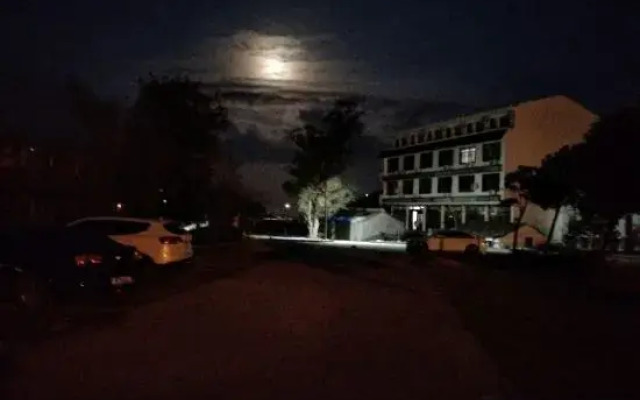 Cangnan Wucheng Moon Bay Family Hotel