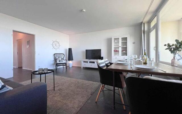 Ferienwohnung-86-mit-Panorama-Meerblick-im-Strandhochhaus-Doese