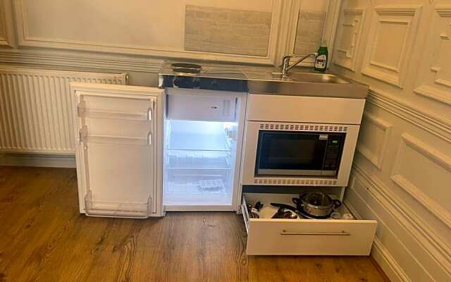 Gallery Hyde Park Hostel