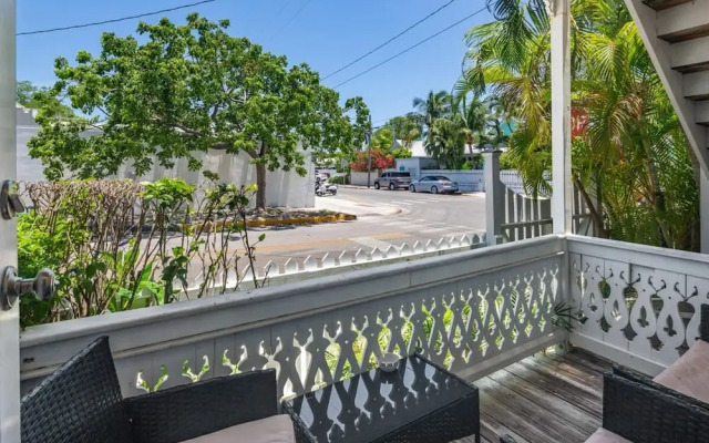 Sea Breeze by Brightwild Off-street Parking