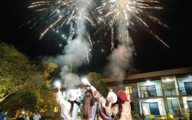 Qingyuan Lianzhou Longtan Holiday Homestay