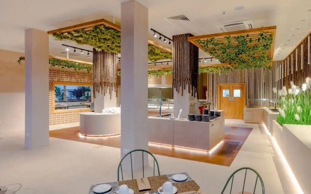 Cavo Zoe Seaside Hotel