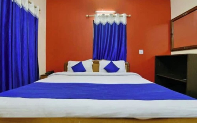 Goroomgo Chinar Lake View Nainital