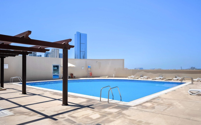 Silkhaus Holiday Studio Stay in Julphar Tower