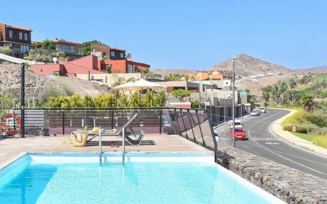 Villa With Private Pool in the Golf Resort