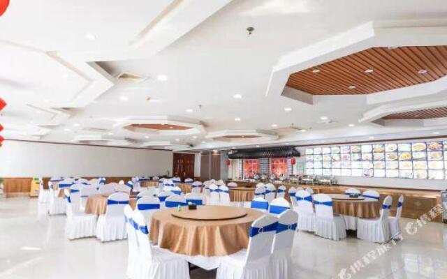 Jiulongtan Business Hotel