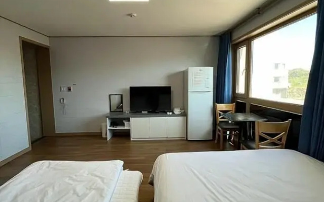 Jeju Baekrok Pension