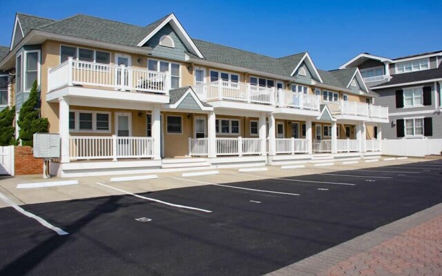 Oceanfront Avalon Home Steps Away From Town