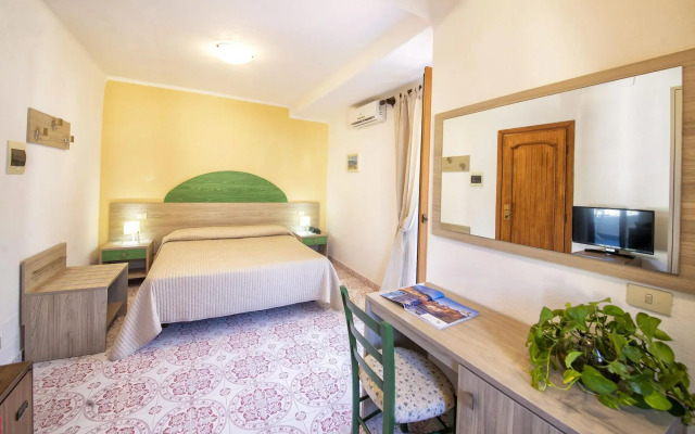Hotel Zaro