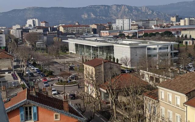 T1 Centre de Valence