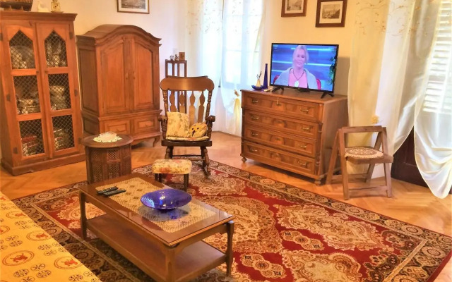 Noemi City Apartments