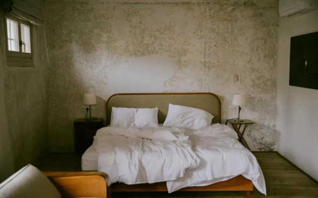 1477 Reichhalter Eat & Sleep