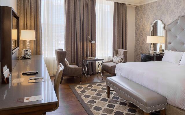 St. Louis Union Station Hotel, Curio Collection by Hilton