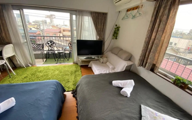 Takemura Building 305