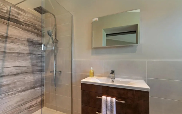 Dewin Bach - Luxury Lodge Hot Tub Close to Beach