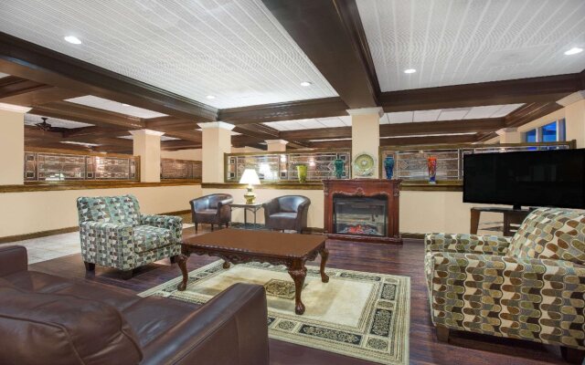 Days Inn - Asheville Mall