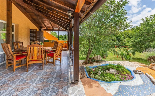 Stunning Home in Valtura With Wifi and 3 Bedrooms