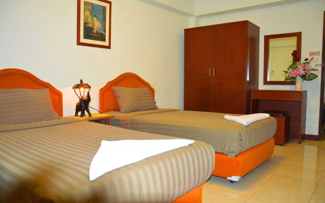 Silver Gold Garden Suvarnabhumi Airport Hotel