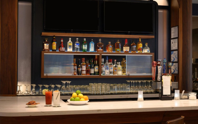 Courtyard by Marriott Charlotte Waverly