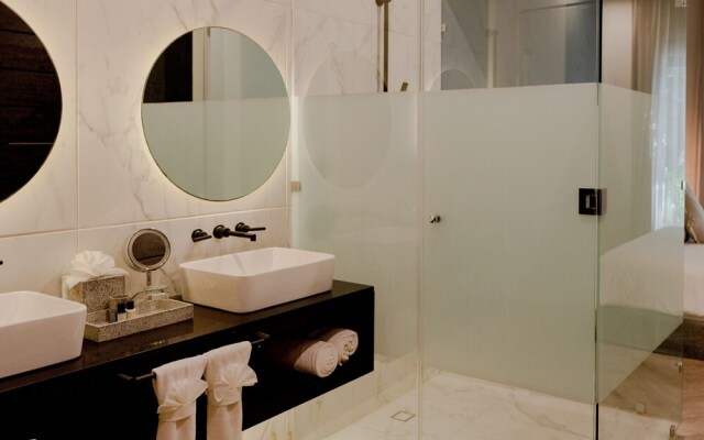 2 Bedroom Luxury Suite 110