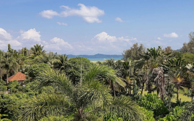 Spacious 3BR Pool Access Villa Argent 7