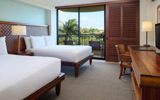 Royal Lahaina Resort & Bungalows