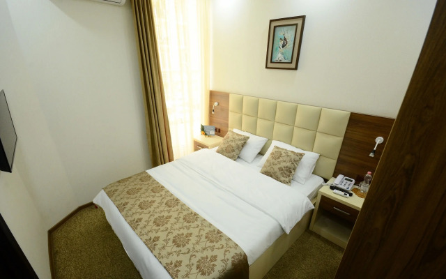 Отель «Сити»