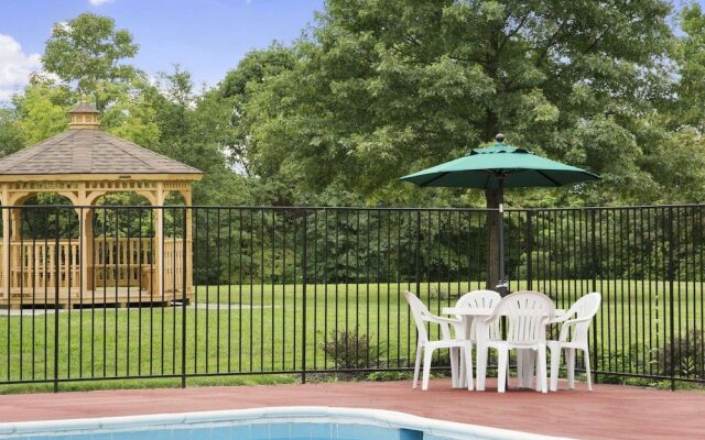 Baymont Inn and Suites Salem Roanoke Area