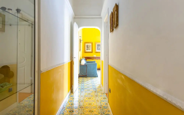 Charming House With Terrace at Historical Center
