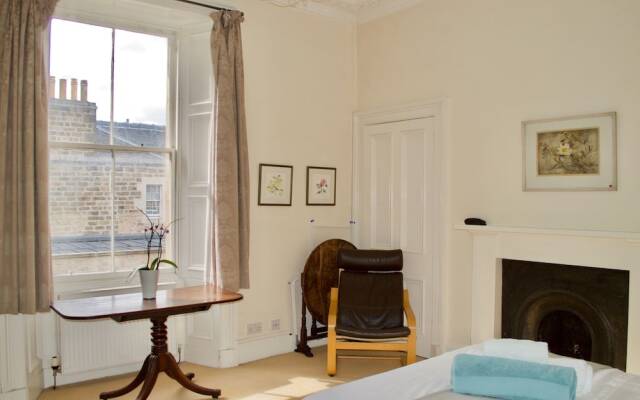 Spacious Flat in Central Stockbridge