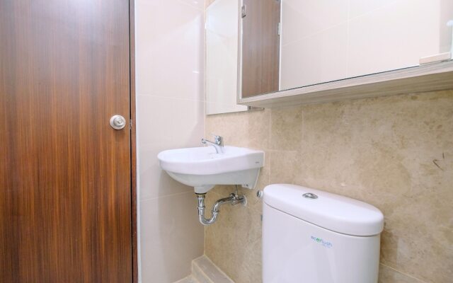 Elegant And Comfy 2Br At Transpark Cibubur Apartment
