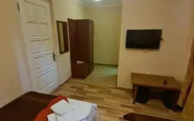 Piano Hotel