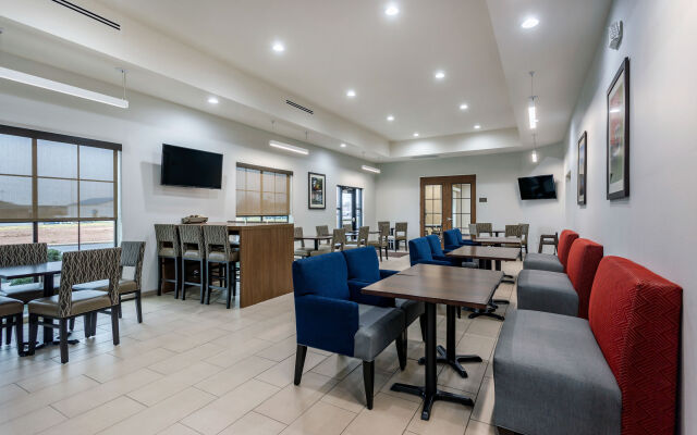 Comfort Suites Bowling Green Southeast