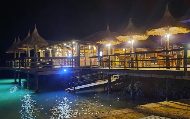 Golden Point Resort