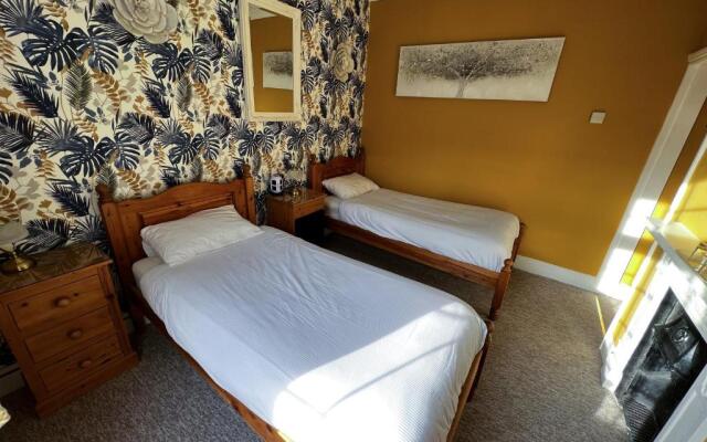 Caer Menai Guest House