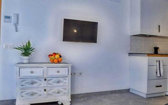 Inviting Apartment With Balcony