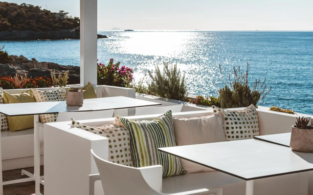 Apollo Resort