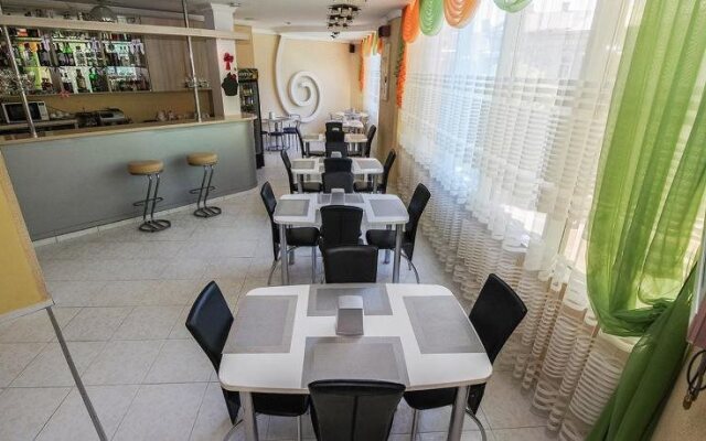 Zirka Hotel