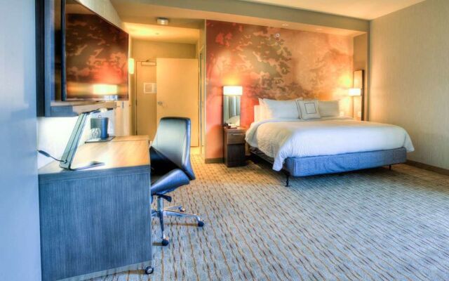 Courtyard Pigeon Forge