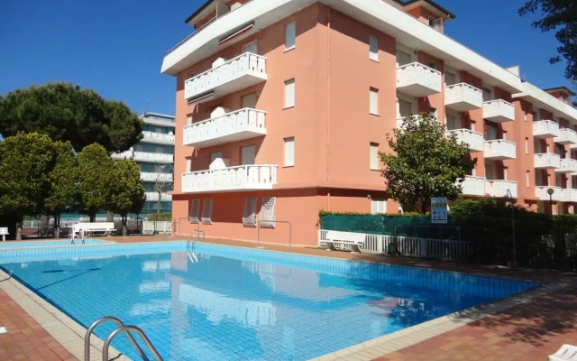 Relax and Enjoy a Garden and Pool