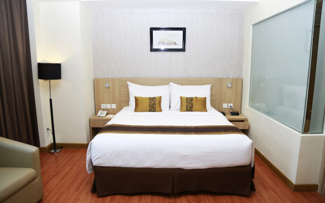 Golden Tulip Galaxy Hotel - фото 3