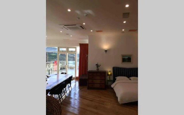 The Loft @ Clifden Bay Apartments