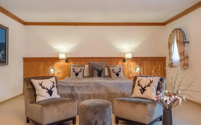 Elegant Chalet Near Slopes & Village