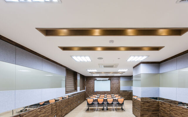 Gyeongju GG Tourist Hotel