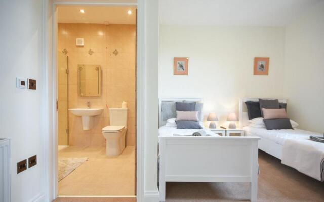 Countryside Escape - The Night Owl