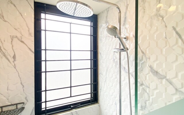 Well Furnished And Comfort 3Br Meikarta Apartment