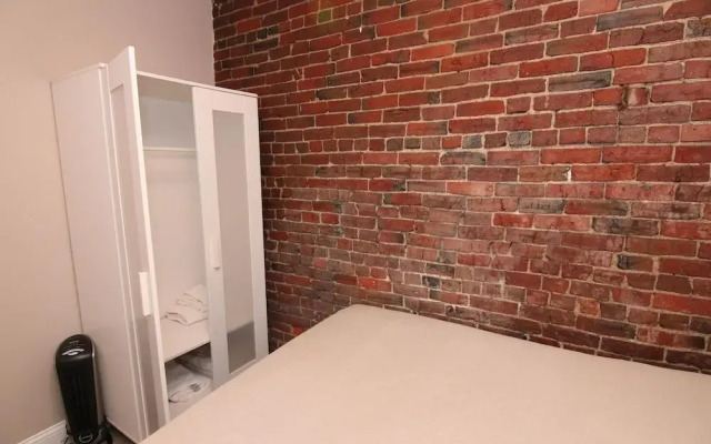 Maverick Suites at 402 Columbus Ave