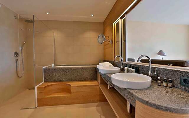 Mawell Resort